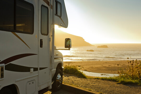 Motor Home Parked by the Ocean at Dusk, Harris Beach State Park, Brookings, Oregon, USA