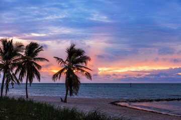 Fototapeta na wymiar Colourful sunrise at the Smathers Beach in the Key West, Florida, USA 
