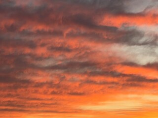 red sunset sky
sky 
red 
cloudy 