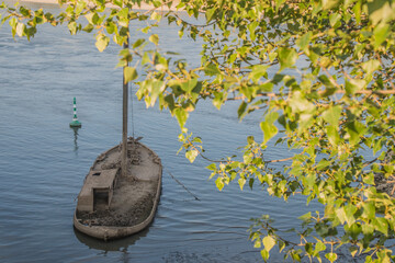 Wrack des Aalschokkers Conny am Silbersee in Dormagen