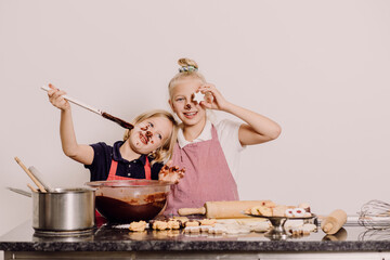 In der Weihnachtsbäckerei