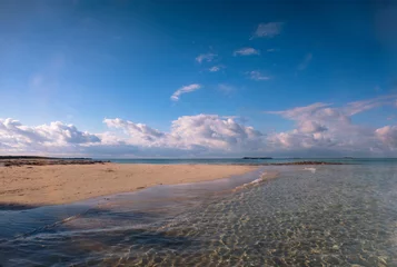 Foto op Plexiglas The secluded beach at Honeymoon Harbour in Bimini, Bahamas © Rob