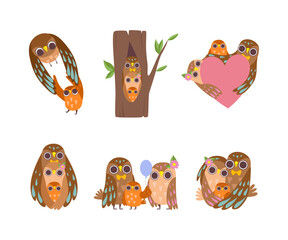 Obraz premium Happy Owl Family with Father, Mother and Baby Vector Set