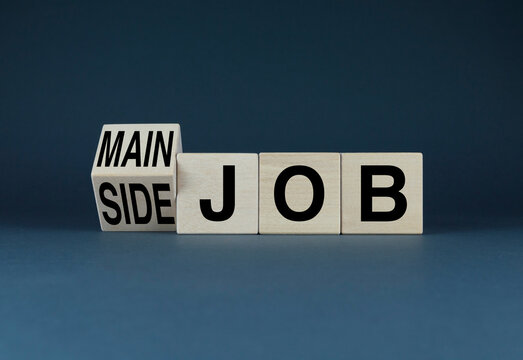 Main or Side Job. The cubes form the selection words Main or Side Job