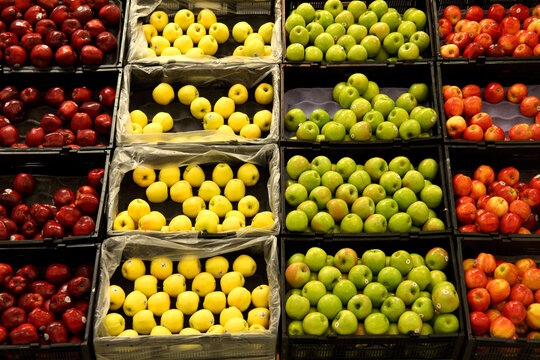 Apples in a Supermarket, New York State, USA