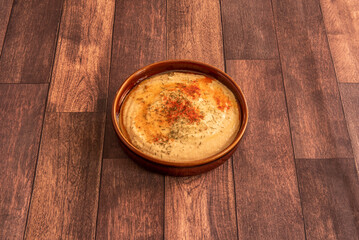 The fine texture of this hummus puree means that cooks from all over the world offer various variants depending on customs and simplicity.