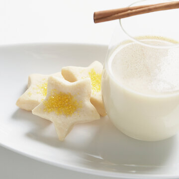 Eggnog And Shortbread Cookies On Plate