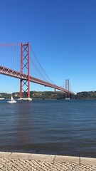 Ponte 25 de abril (25th April Bridge)