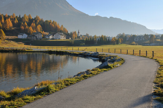 Lakeside Road in Autumn, Silsersee, Maloja, Engadin, Canton of Graubunden, Switzerland