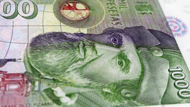 Spain Spanish Peseta 1000 Banknotes, One Thousand Spanish Peseta, Close-up and macro view of the Spanish Peseta, Tracking and Dolly Shots 1000 Spanish Peseta banknote Observe and Reserve Side
