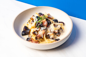 fettuccine truffle mushroom on plate