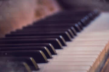 Klavier - Piano - Piano keys close up - Beatiful Decay - Abandoned - Verlassener Ort - Urbex /...