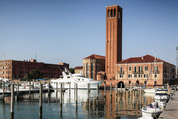 Venezia. Chiesa parrocchiale di Sant'Elena Imperatrice con campanile nell'isola omonima