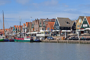 Fototapeta na wymiar Edam Volendam, Netherlands - may 22 2022 : touristy city centre