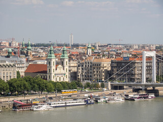 Fototapeta na wymiar Budapest an der Donau
