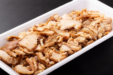 鶏チャーシュー　切り落とし