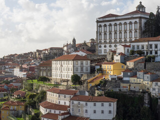 Fototapeta premium Die Stadt Porto am Douro in Portugal