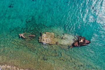 A picture of a shipwreck on the island of Crete