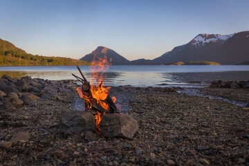 Lagerfeuer am Fjord