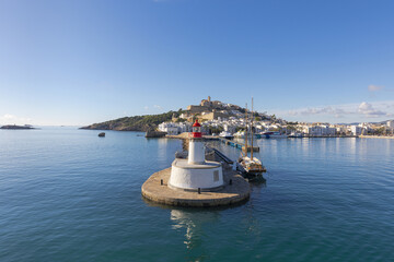 Ciudad de Ibiza (Eivissa). Vista de Dalt Vila y el puerto de Ibiza desde su faro al amanecer....
