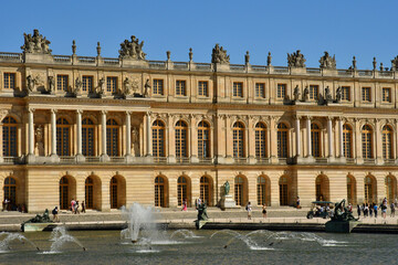 Fototapeta na wymiar Versailles; France - august 19 2022 : castle