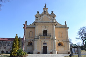 Fototapeta na wymiar Klasztor pocysterski w Koprzywnicy, religia, katedra, architektura, 