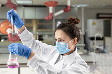 Female scientist in the laboratory.