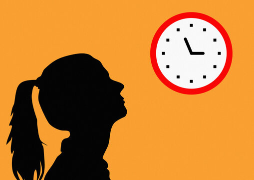 silhouette jeune femme qui regarde l' heure horloge couleur aplat