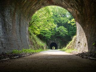 廃線のトンネル