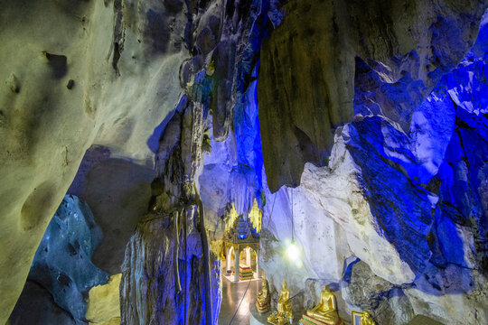 THAILAND PHETCHABURI WAT THAM KHAO YOI CAVE