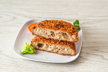 揚げ物　メンチカツ