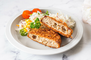 揚げ物　メンチカツ