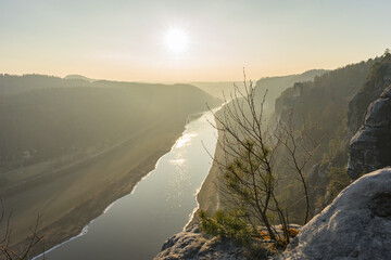 Blick vom Lilienstein auf die Elbe im goldenen Abendlicht © Christoph