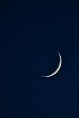 Obraz na płótnie Canvas Close up of the crescent moon