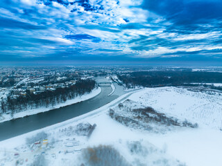Fototapeta na wymiar Winter zimowe miasto drone