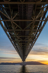 明石海峡大橋と瀬戸内海