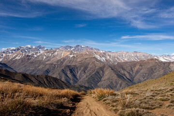 Fototapeta na wymiar Cordillera en Verano, Región Metropolitana de Chile