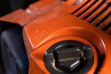 Tank for filling the lubricant for lubricating the saw chain on the chainsaw bar. Chainsaw oil...