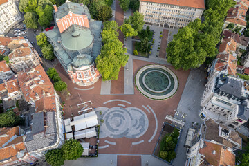 Aerial view of the Independence square in Varna center, Bulgaria. Varna is the sea capitol of Bulgaria - obrazy, fototapety, plakaty