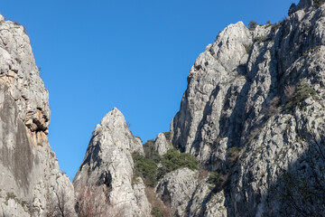 Fototapeta na wymiar A beautiful view of the rocks suitable for climbing.