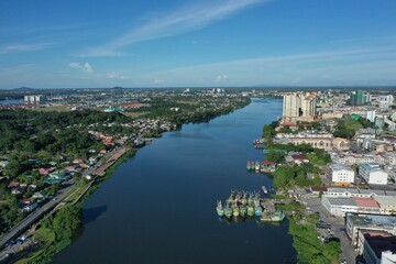 Drone photo of Sarawak River in Kuching, Sarawak Maleisie