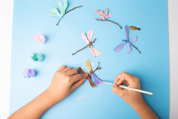 craft dragonfly from natural materials