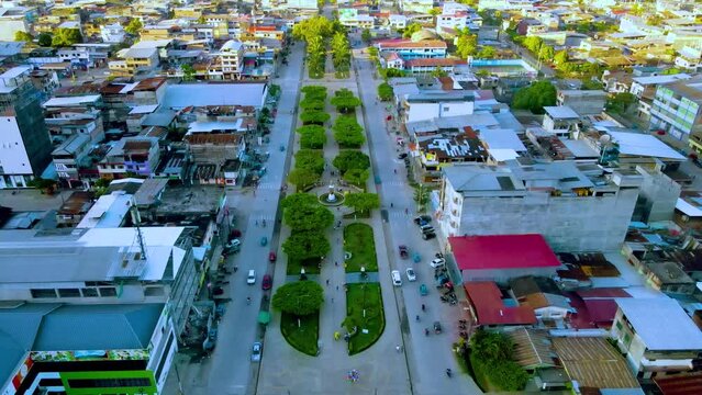 VISTA AEREA DEL OVALO TINGO MARIA SELVA PERUANA