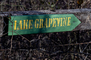 Lake Grapevine arrow sign Texas