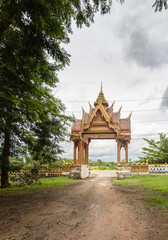 Obraz premium countryside buddhist temple in thailand