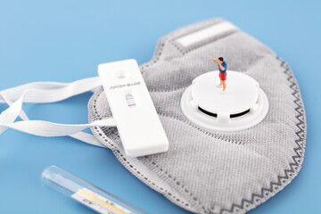 Inspection and observation of reagent box on micro creative mask
