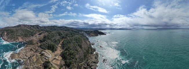 京丹後市　まるで海外の様な山陰海岸ジオパーク　荒れる冬の綺麗な日本海