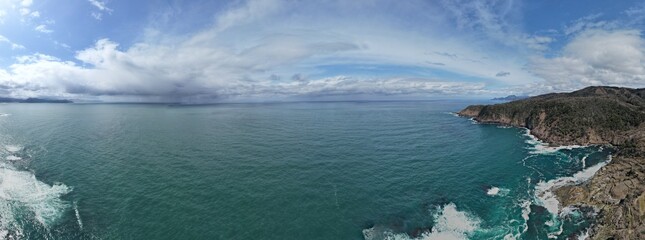 京丹後市　まるで海外の様な山陰海岸ジオパーク　荒れる冬の綺麗な日本海
