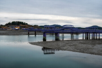 Naklejka premium Sinan purple islands in winter