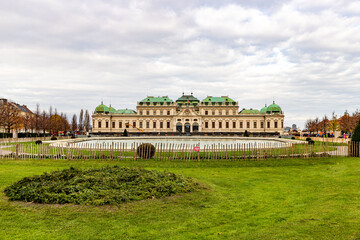Cityscape with Schloss Belvedere in Vienna. Belvedere Castle and its Christmas market.. - 556668889
